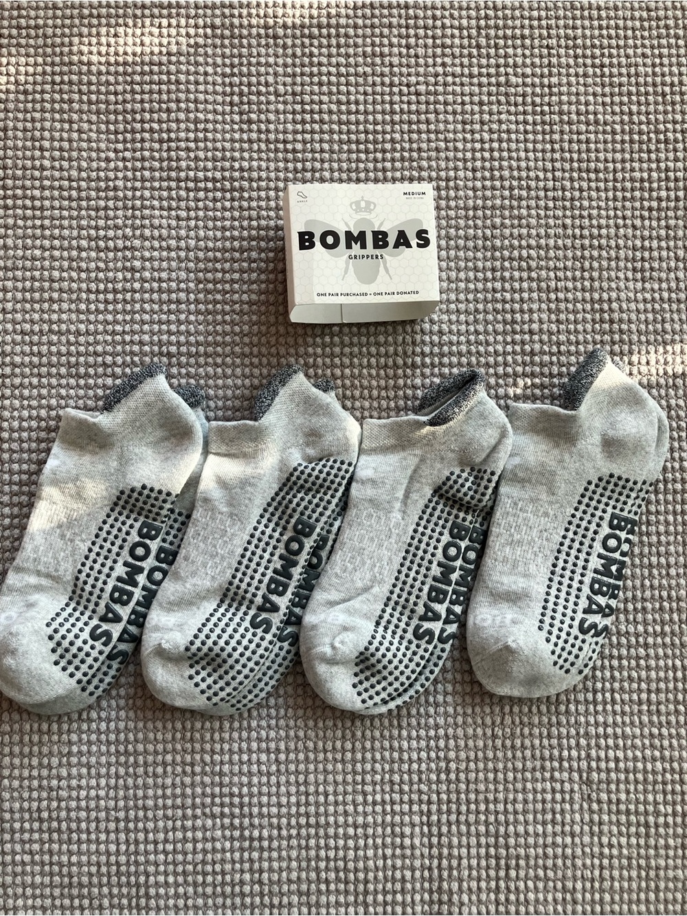 Bombas Gripper Ankle Sock (M) 4-Pack NWT - Oat Marle w Grey Ankle Back Hem